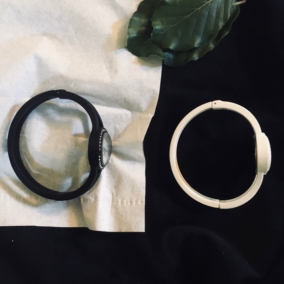 2 WATCHES FOR 50$ ⌚️ - Picture 4 of 4